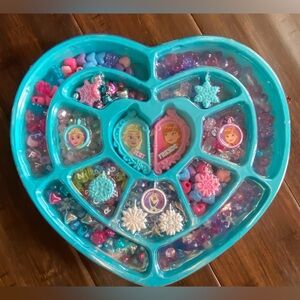 Disney Frozen Forever Friends Best Friends Jewelry Activity kit